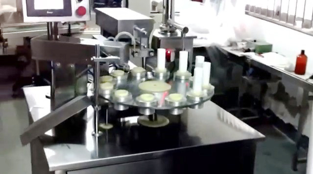 tubes filling ultrasonic sealing machine semi automatic ултразвучни цевки запечатувач за полнење опрема equip.jpg