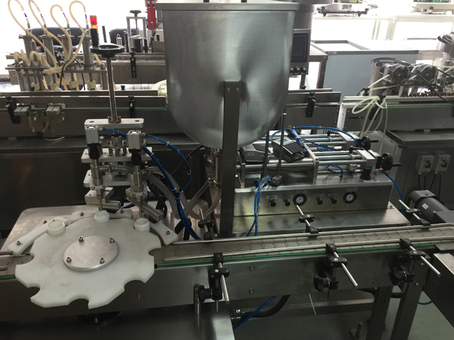 машина за полнење две тегли.jpg