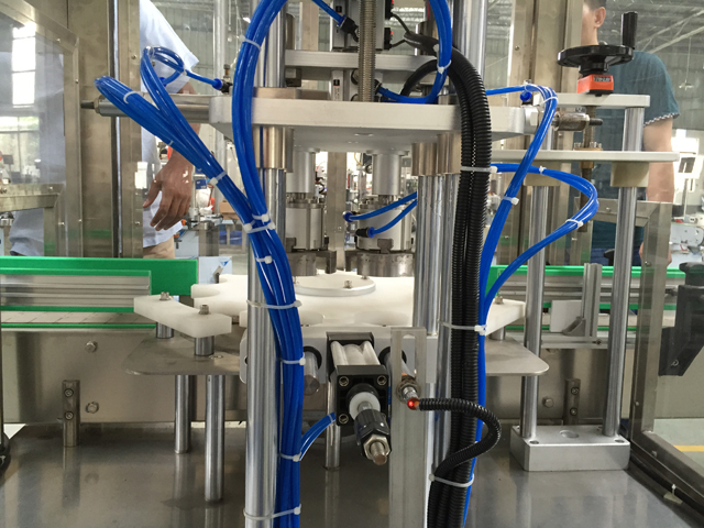 ЗАДНА СТРАНА за главното тело на вакуумските машини за покривање.jpg