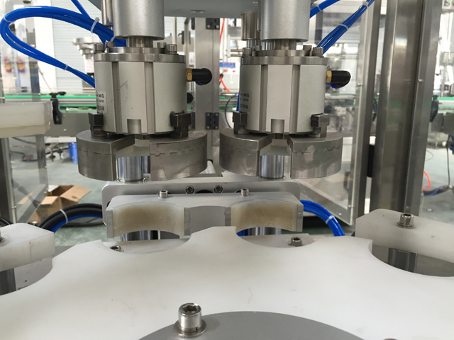 Машина за вакуумско покривање.jpg