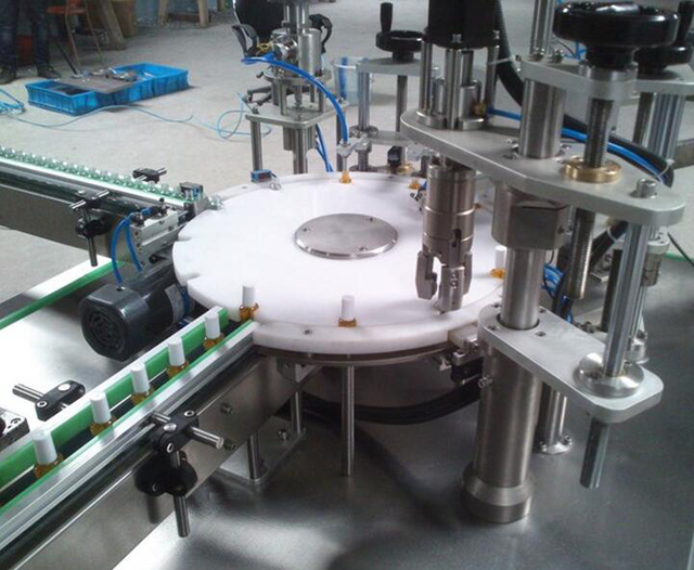 капаче на млазницата за полнење.jpg