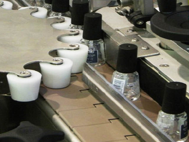 шишиња со ротирачко ѕвездено тркало за етикетирање.jpg