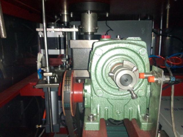 internal tubes filling sealing machine цевки за полнење запечатувач полуавтоматски.jpg