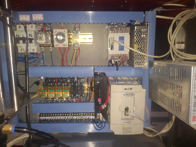 relays for filling sealing machines ВНАТРЕШНИ машини за заптивање за полнење на алуминиумски цевки.jpg