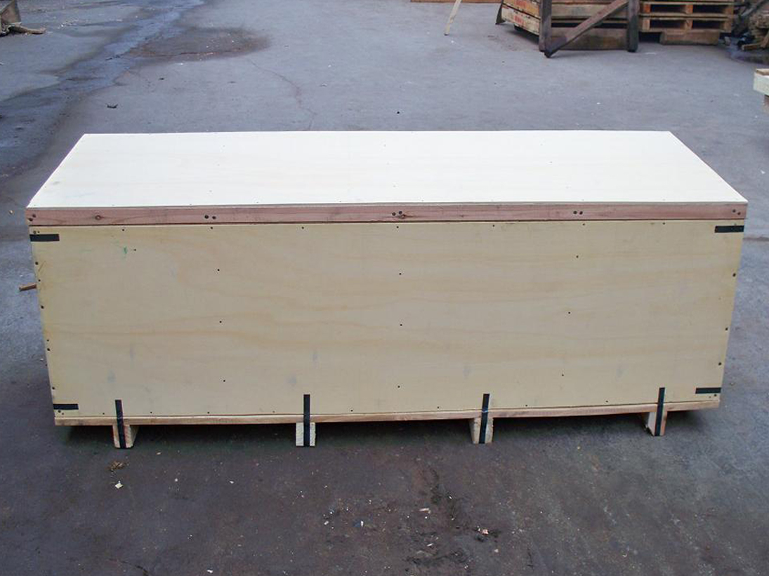 wooden case packaging machinery before shipping дрвена футрола за машини за полнење.jpg