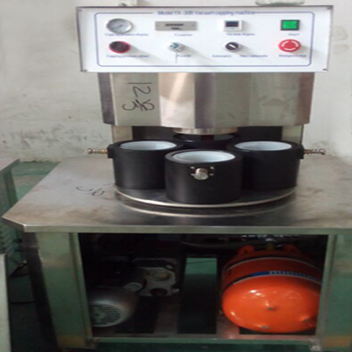 illustration of vacuum capping machine semi automatic илустрација за вакуумско покривање.jpg