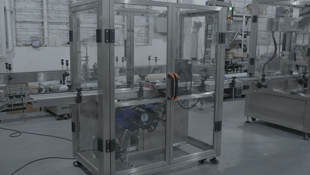 етикетирање на дното тегли машина.jpg