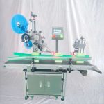 Машина за етикетирање на налепници со аголна обвивка од линеарна мала картонска кутија