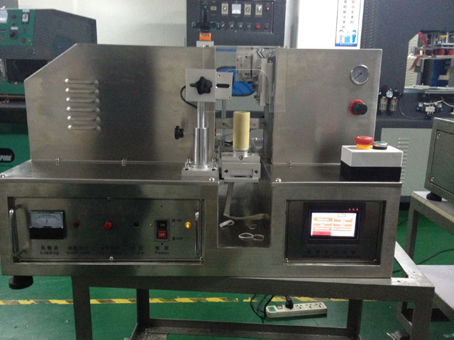 ultrasonic tube sealing equipment машина за заптивање на ултразвучни цевки.jpg
