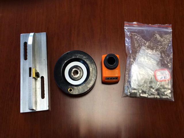 cutter mould for ultrasonic sealing machine MOULD&CUTTER за машина за запечатување ултразвучни цевки (1).jpg