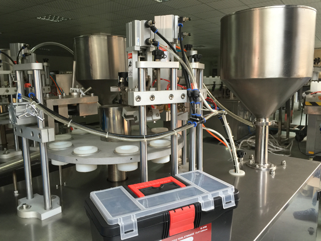 цевки за полнење заптивка по ред.jpg