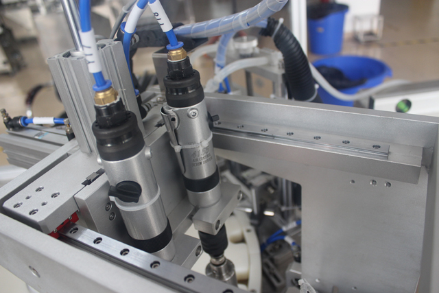 Капер за контрола на серво мотор 2 ЕЕЗ