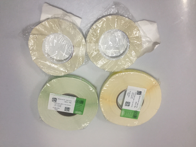 ролни за етикети за преклопување на етикетата со QR код labeller.jpg