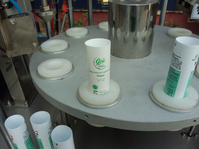 tubes for filling sealing цевки за полнење запечатувач за крем.jpg