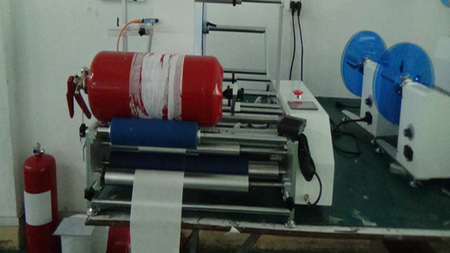 опрема за етикетирање за противпожарни производи.