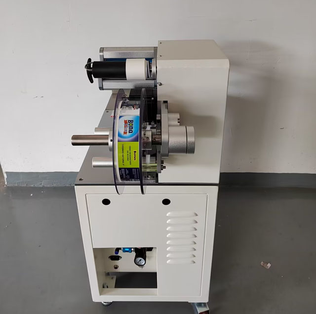 етикета за пакување храна за кучиња (4).jpg