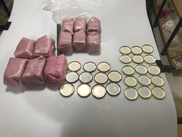 капачиња и шишиња тегли за вакуумско покривање.jpg