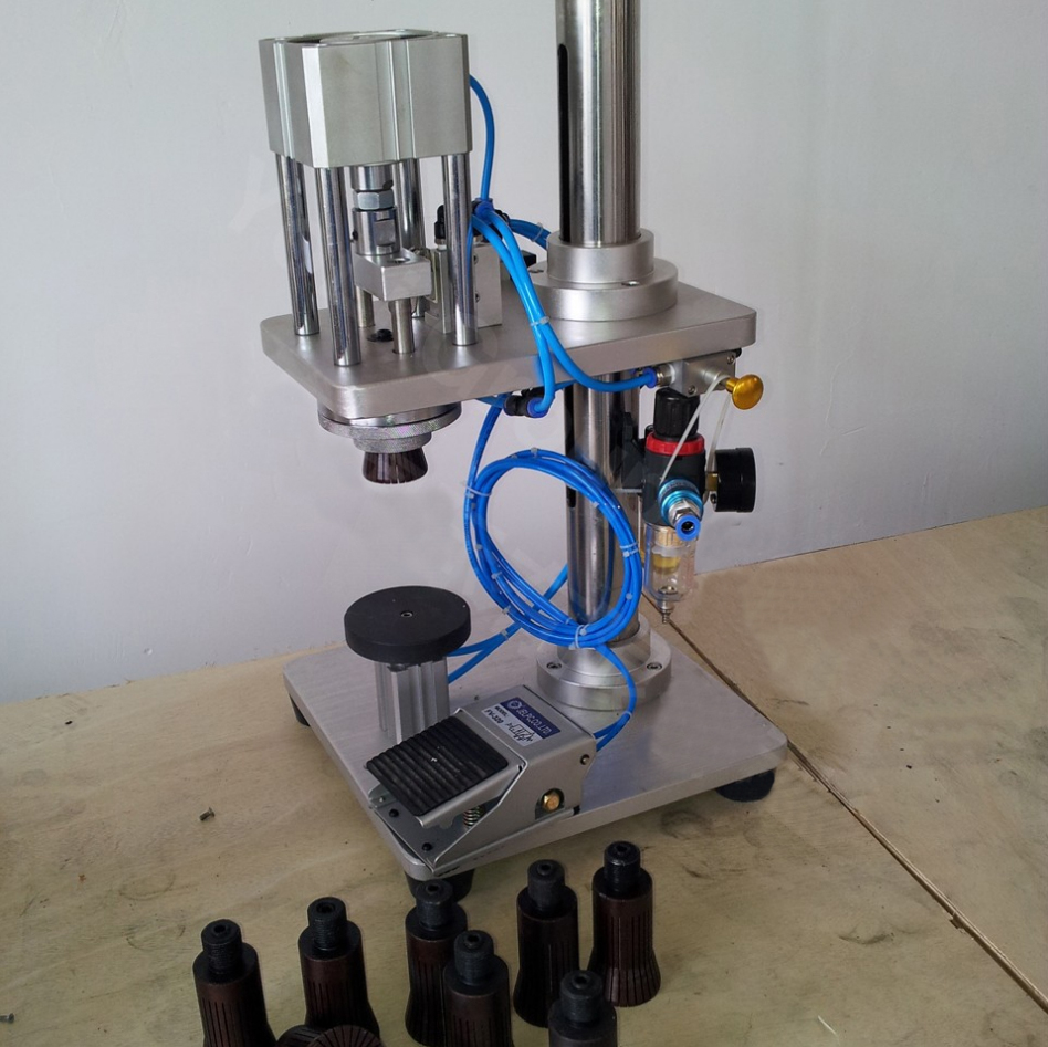 manual crimping machine for glass bottles пневматска опрема за покривање полуавтоматска пневматска.jpg