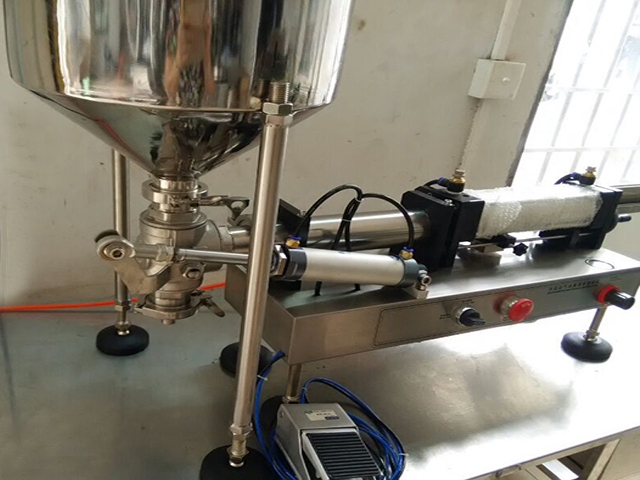 илустрација на машина за полнење.jpg