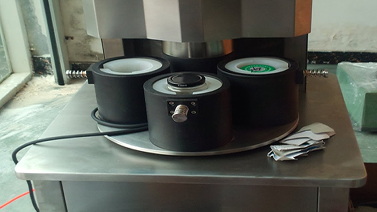 four heads vacuum capping machine semi automatic прирачник за вакум капак.jpg