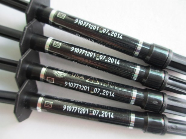 labeling printer machine for syringes печатење на етикетирање со шприц.jpg