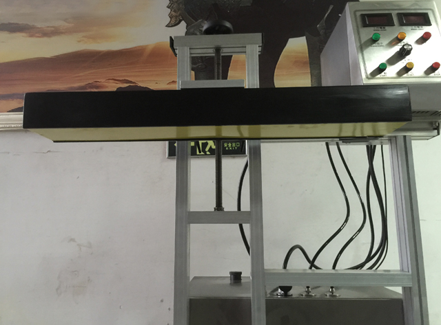 водено ладење индукциско заптивање машини.jpg